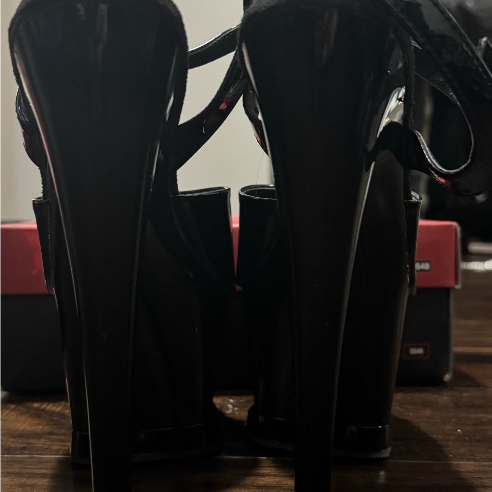 Pleaser Moon-709 skull platform heels black patent size 8 NIB - Picture 10 of 14